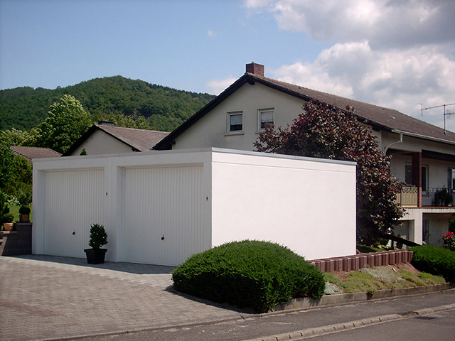 betonfertiggarage-mit-haus